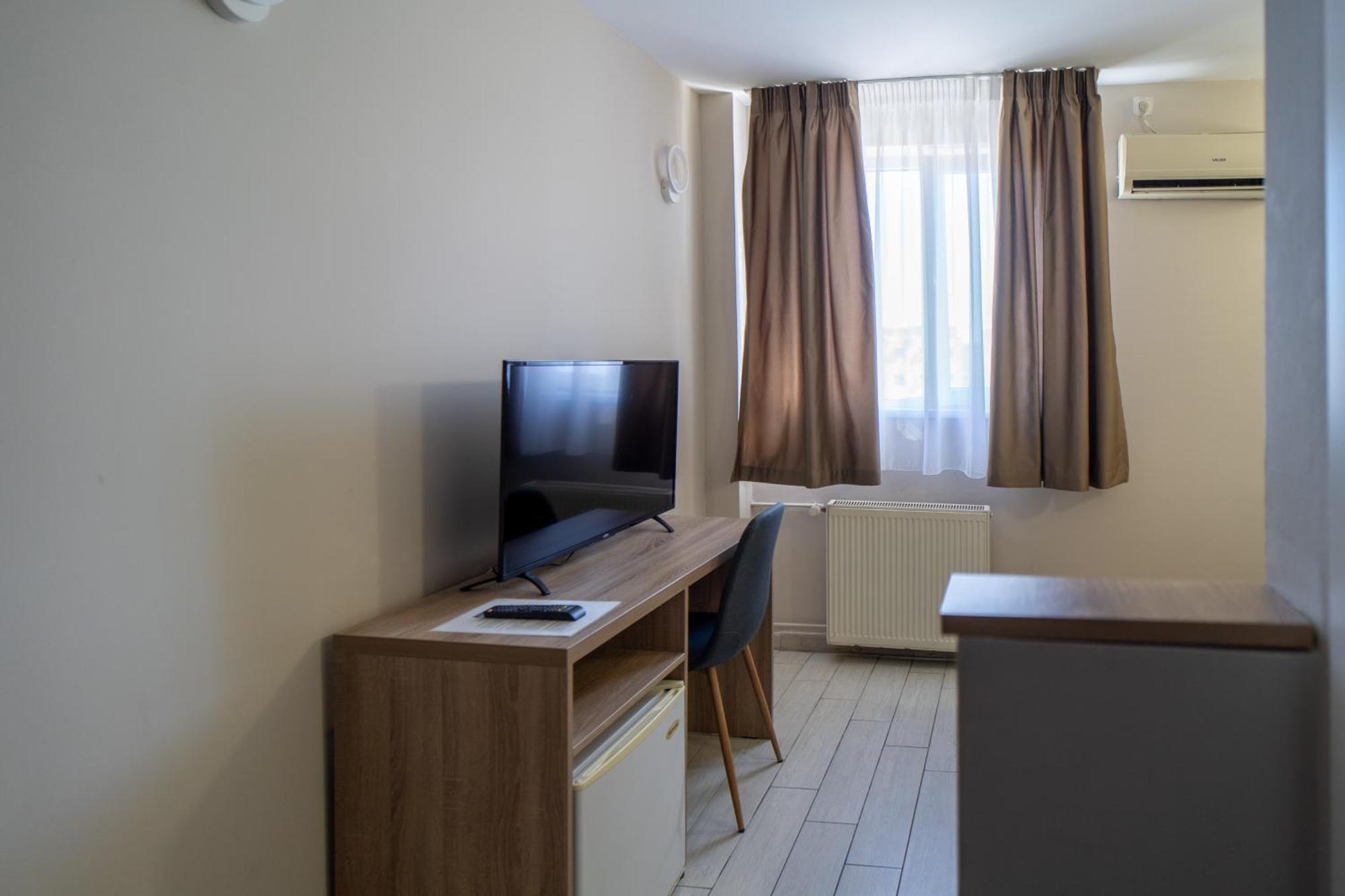 Standard Double Room,1595398404:JPEG