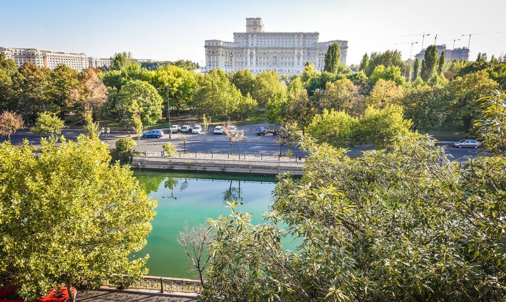 Apartament cu 2 dormitoare și vedere la Parlament - la etajul al 2-lea