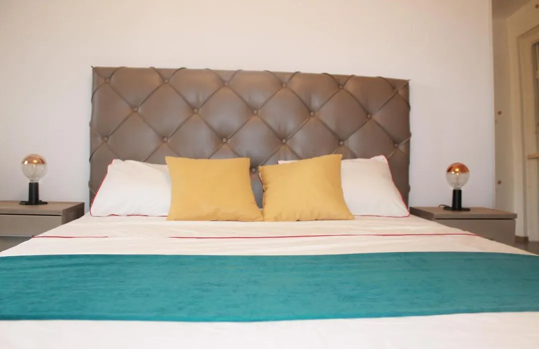 Studio Turquoise Victoria-1
