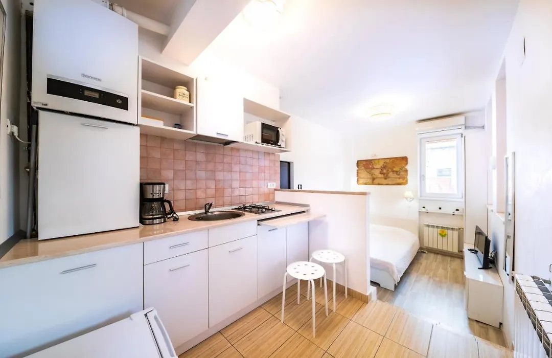New Charming Studio-1