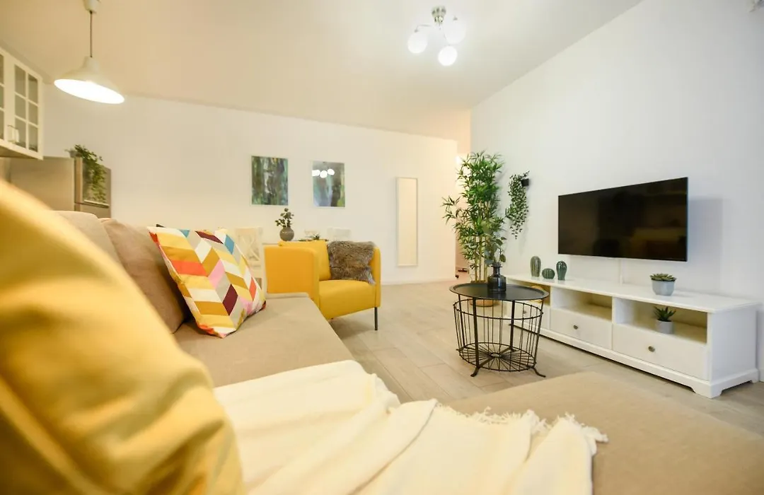 The Comfy Spot - 1 Br-Apartment & Parking Included In North Business Area-1