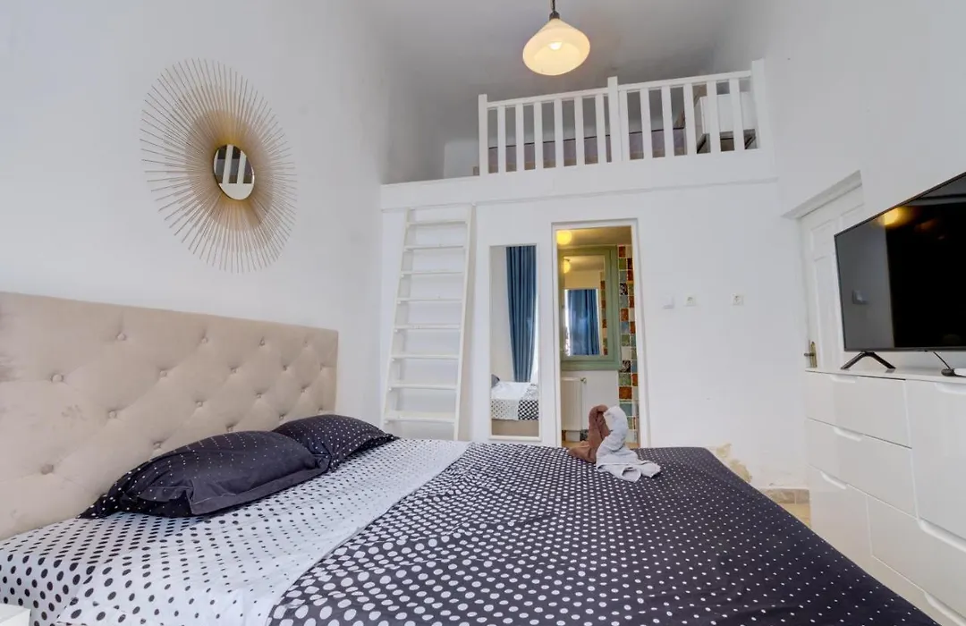 Ultracentral Cozy Apartment On Calea Victoriei With Amazing View-1