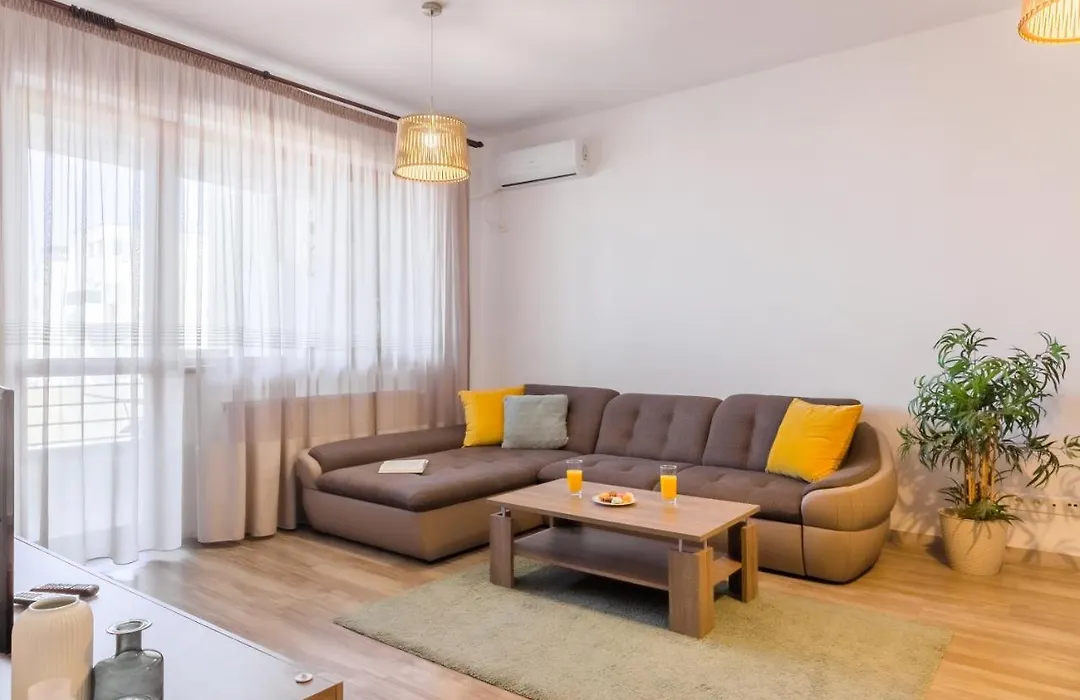 Lovely Apartment With City View-1