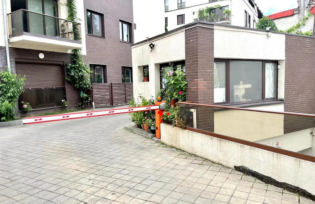 Green Corner Apartment-1