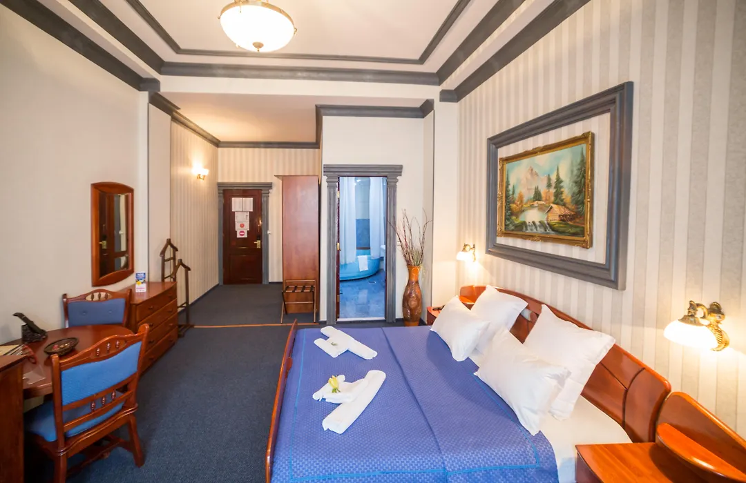 Bucharest Comfort Suites Hotel-1