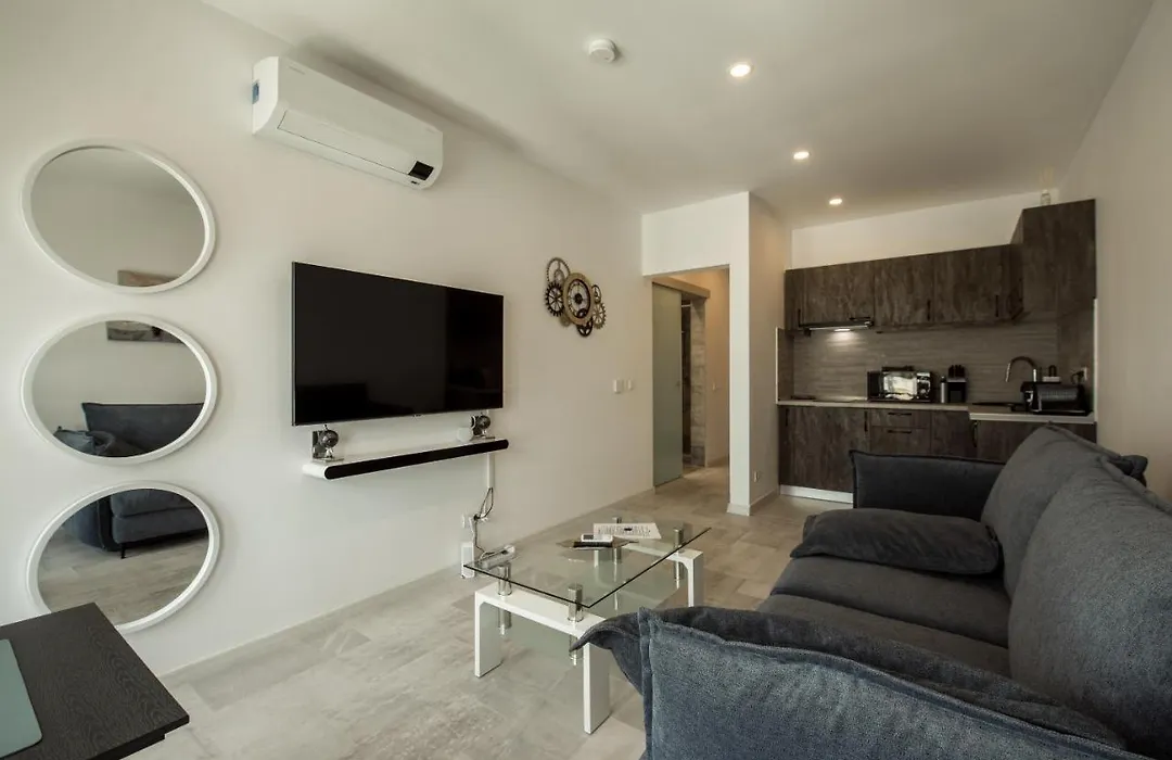 Fancy Penthouse Studio With Lakeview W10-1