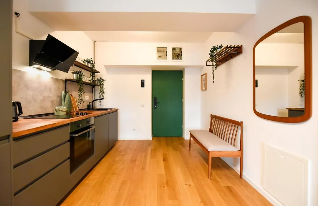 The Geometrist - Stunning 1Br Apt With Balcony-1