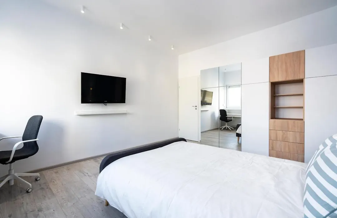 Sapphire Apartment In The Center Of Bucharest-1