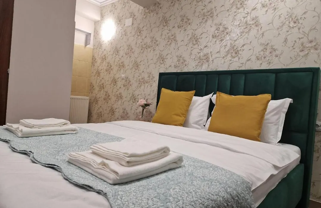 Laroka House Beautiful Apartment Universitate Center-1