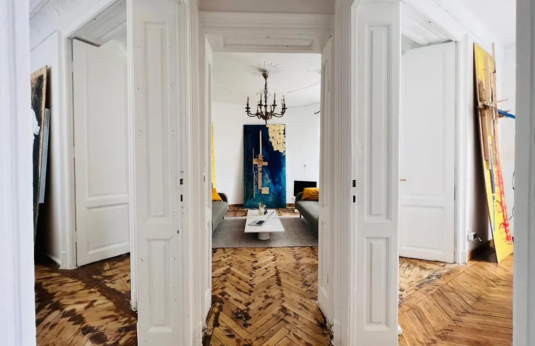 Sada Art Gallery Apartment-1