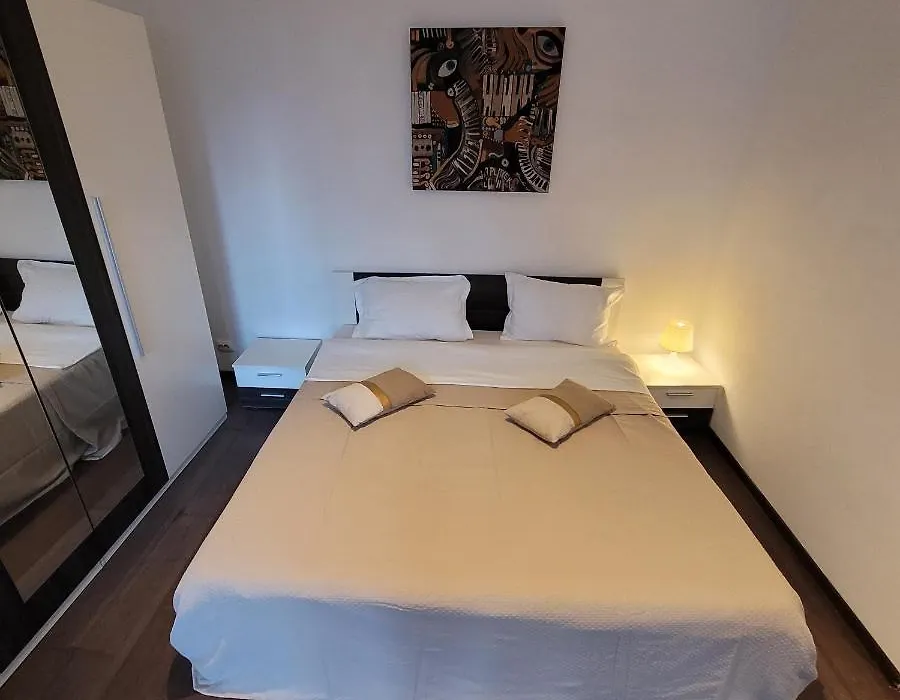 Anastasia Apt 28 A-1