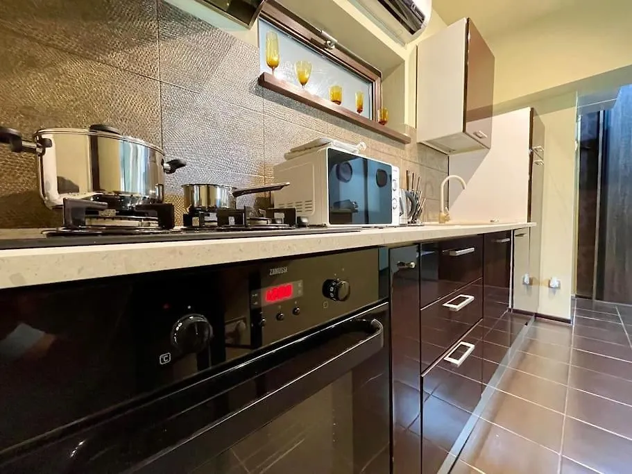 Bellavista City Center Apartment-1
