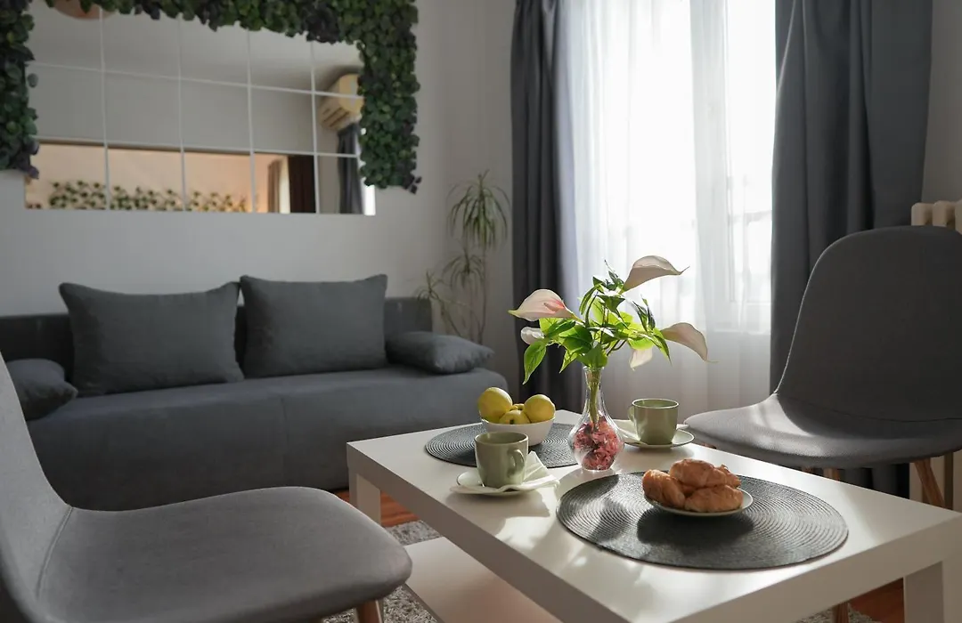 Victoria Avenue Apartments-1