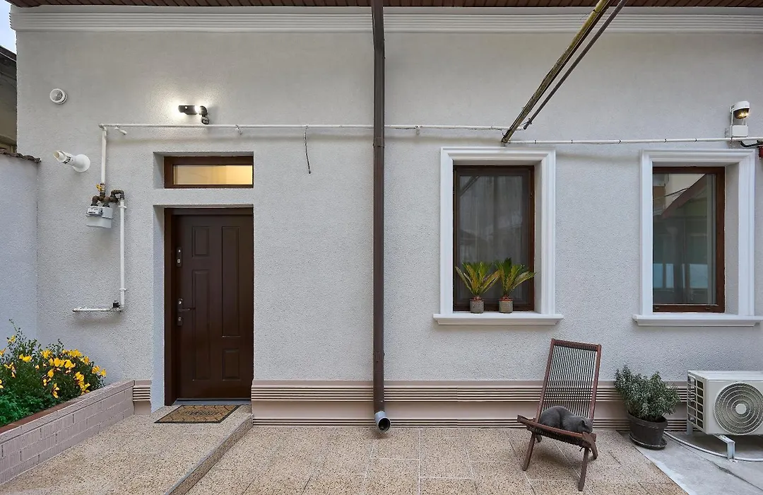 Cozy Green House-1