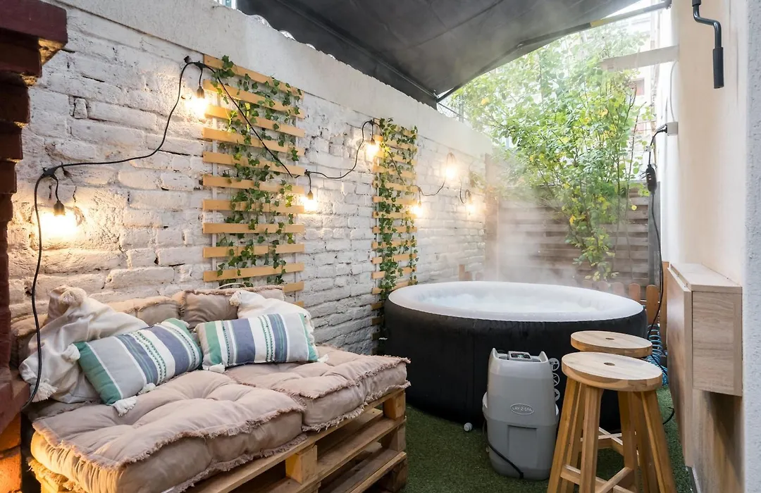 Downtown Urban Spot Jacuzzi&Cinema Universitate-1