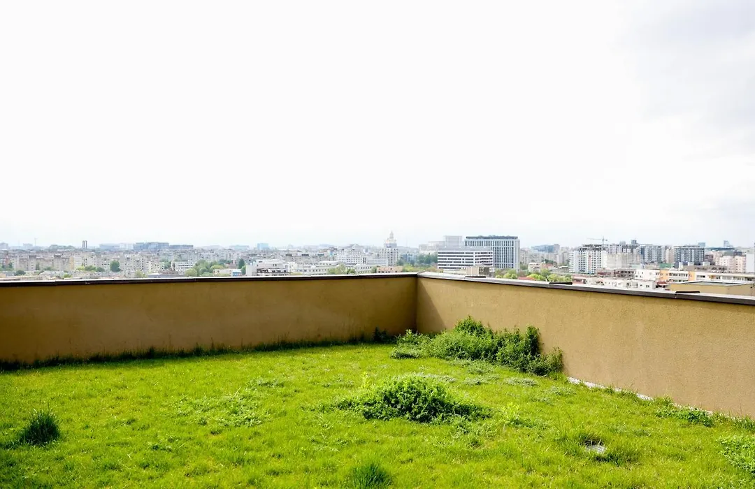Vitan Central Oasis ---Free Secured Private Parking---Self Check-In---1