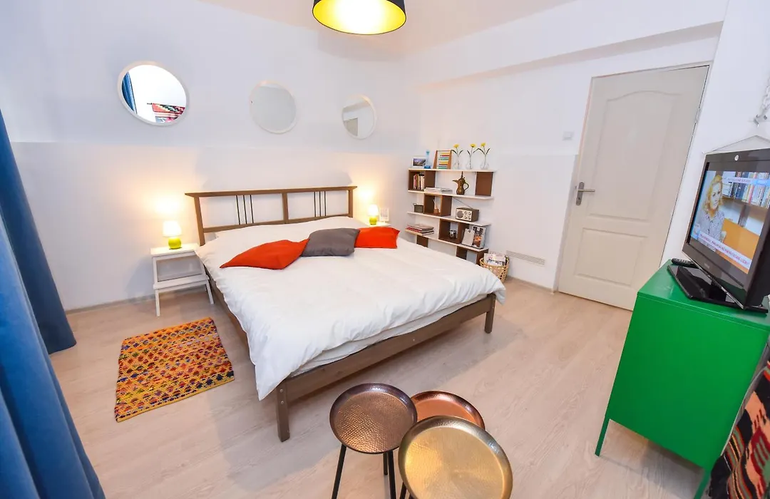Bohemian Apartment Downtown-1