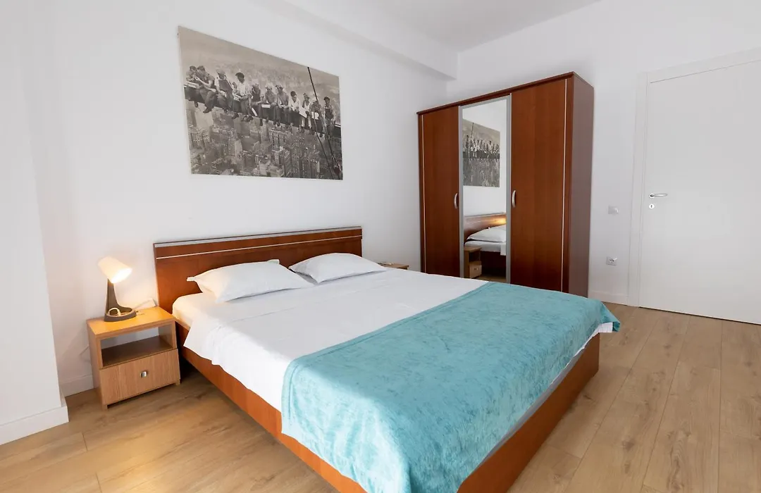 Obor Central Oasis --Secured Parking Nearby --Self Check-In-- 1Min Metro Station-1