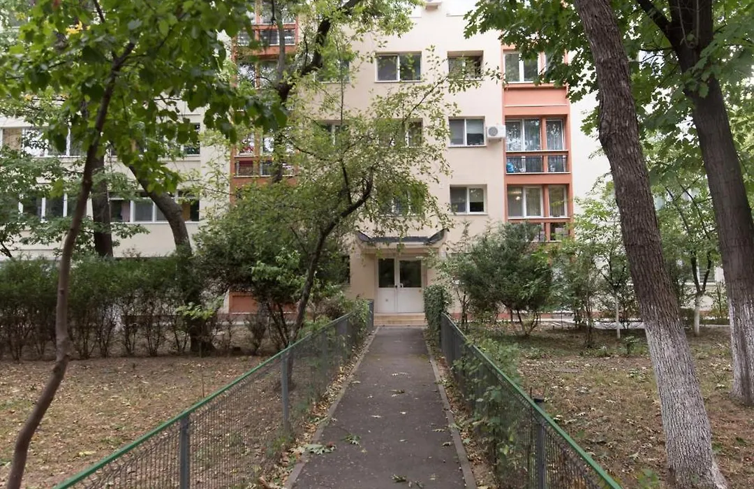 Red Apartment-1