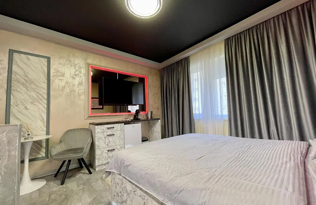Nubia Studios & Spa-1