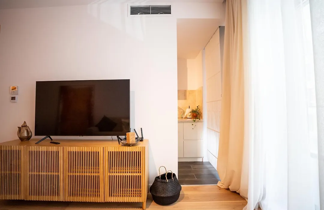 The Level Sanctuary: Free Parking & Netflix-1