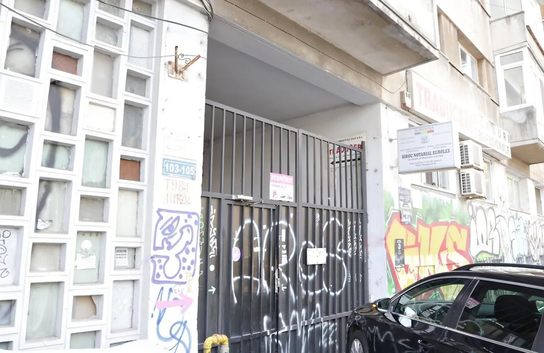 City Base I 2 BR apt Victoriei-1