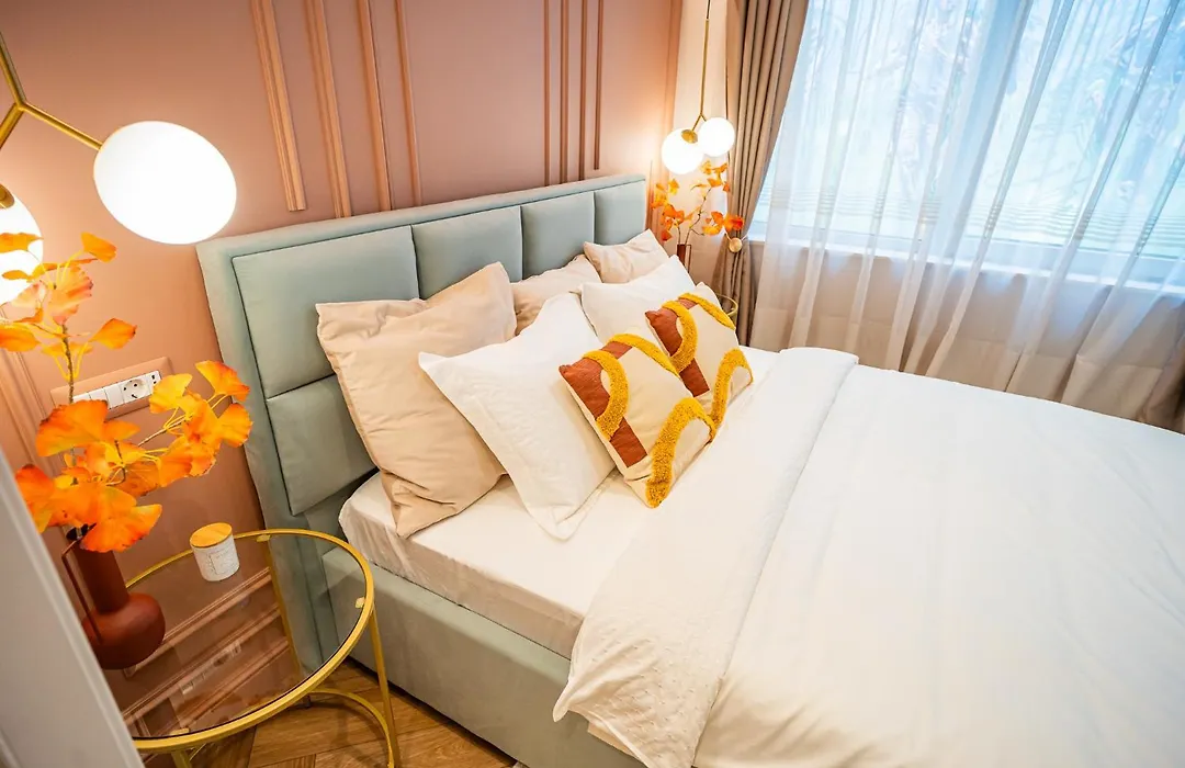 Victoriei Emerald & Pink Gems - Designer Apartments-1