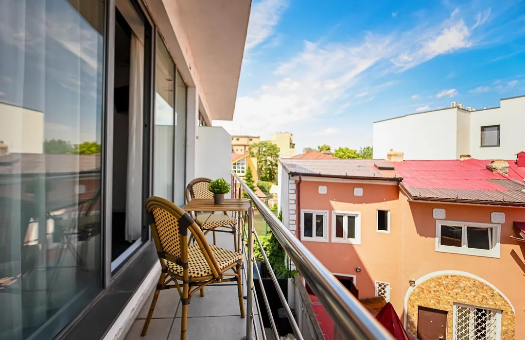 Urban Elegance - Stylish Central Accommodation-1