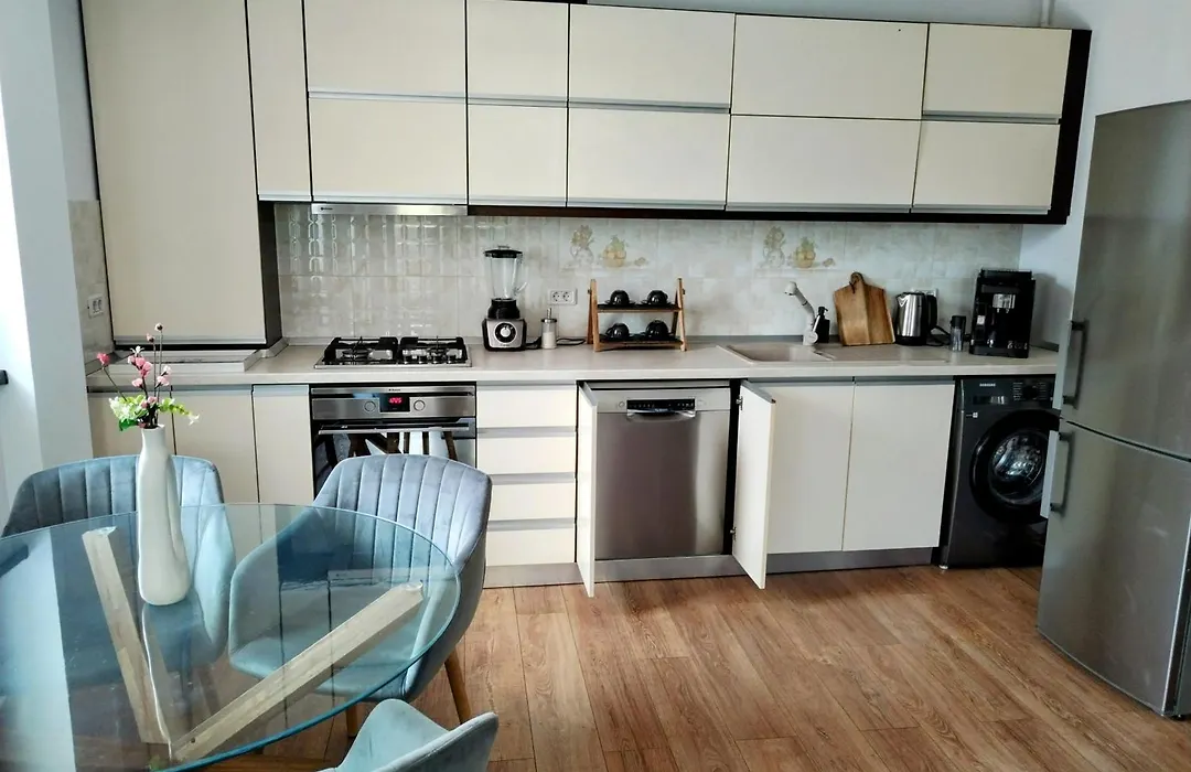 Exclusive Living Apartment-1