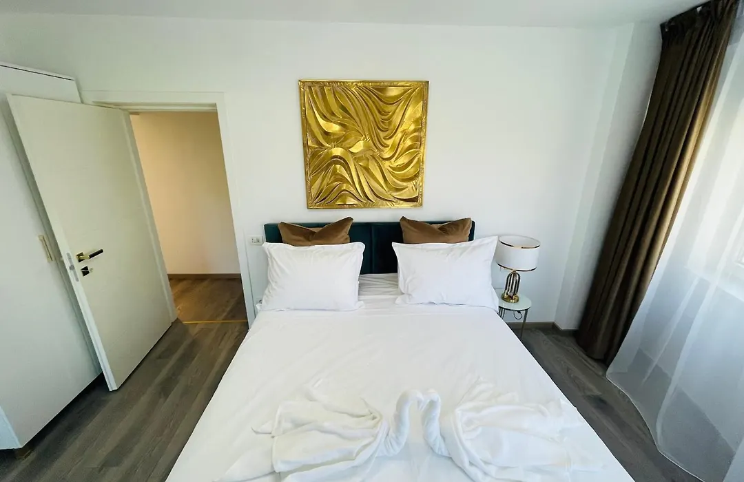 Metropole Apartments Central City-1