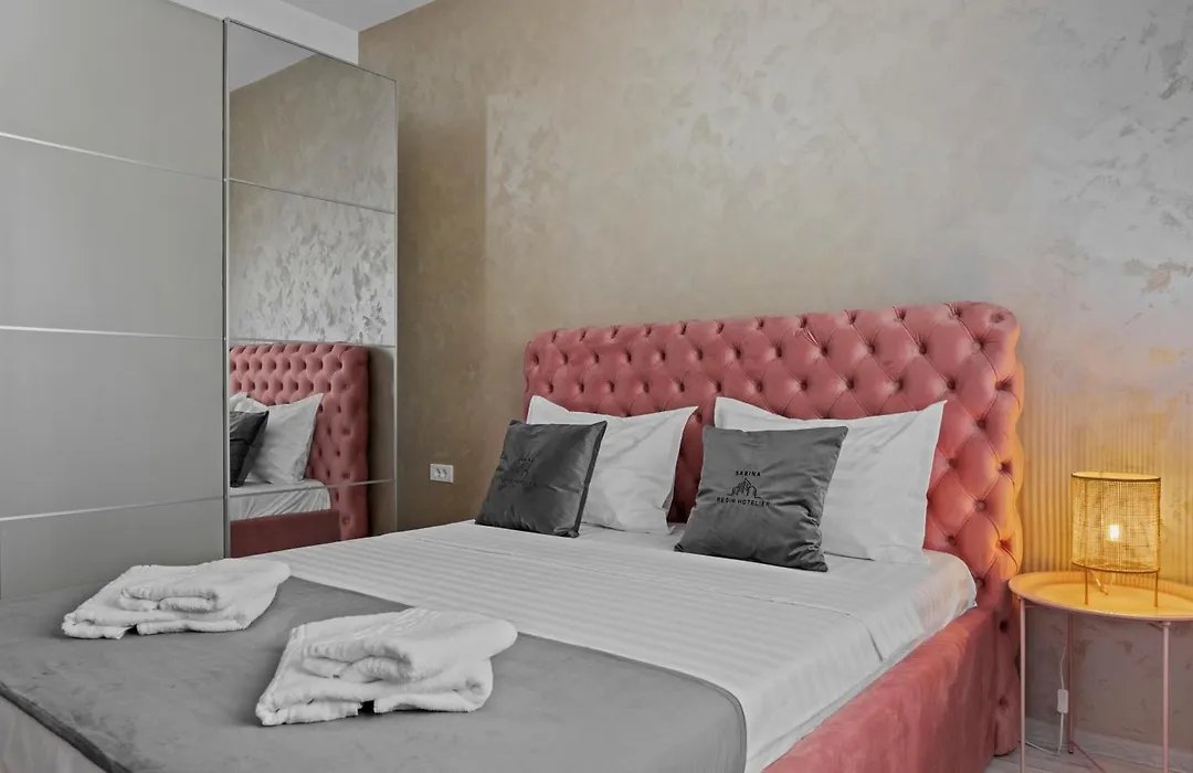 Luxury Rose-1