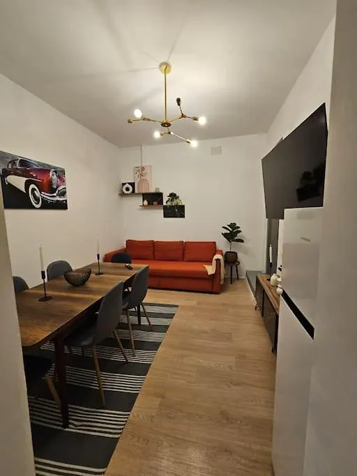 Heart Of City Center 4Br 2Bath-1