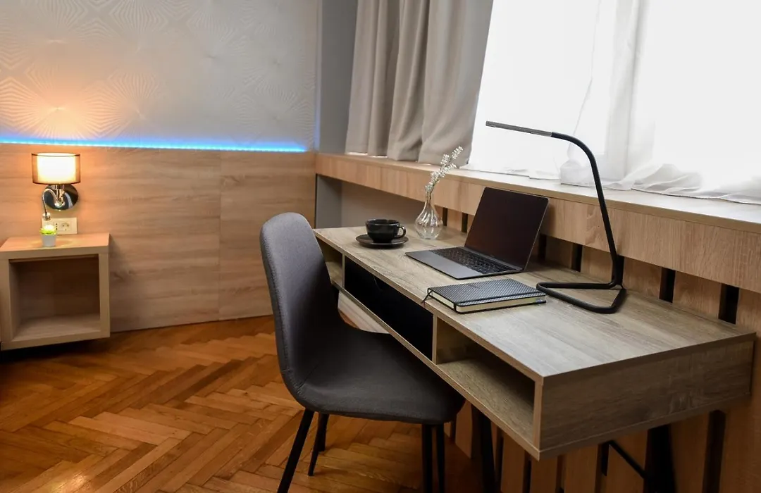 City Center Getaway - Cozy Accommodation For Your Perfect Stay-1