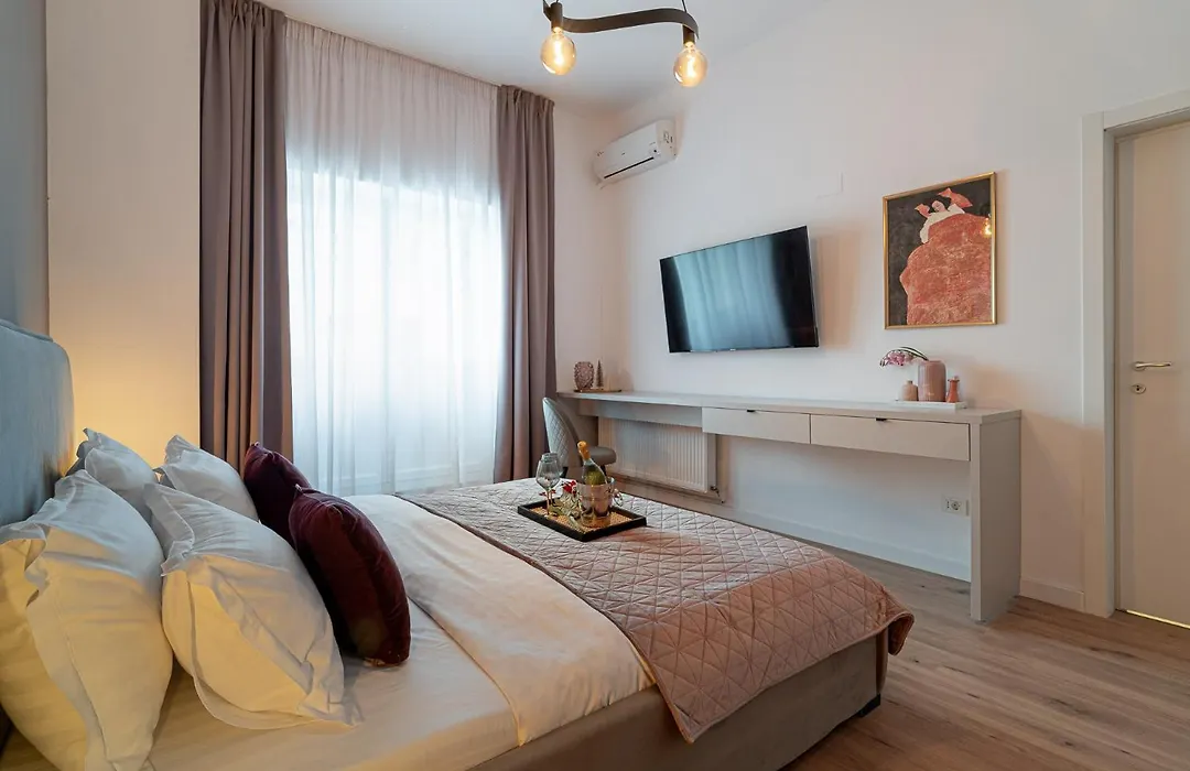Loggia & Luxe 4Br Penthouse In Universitatii Area-1
