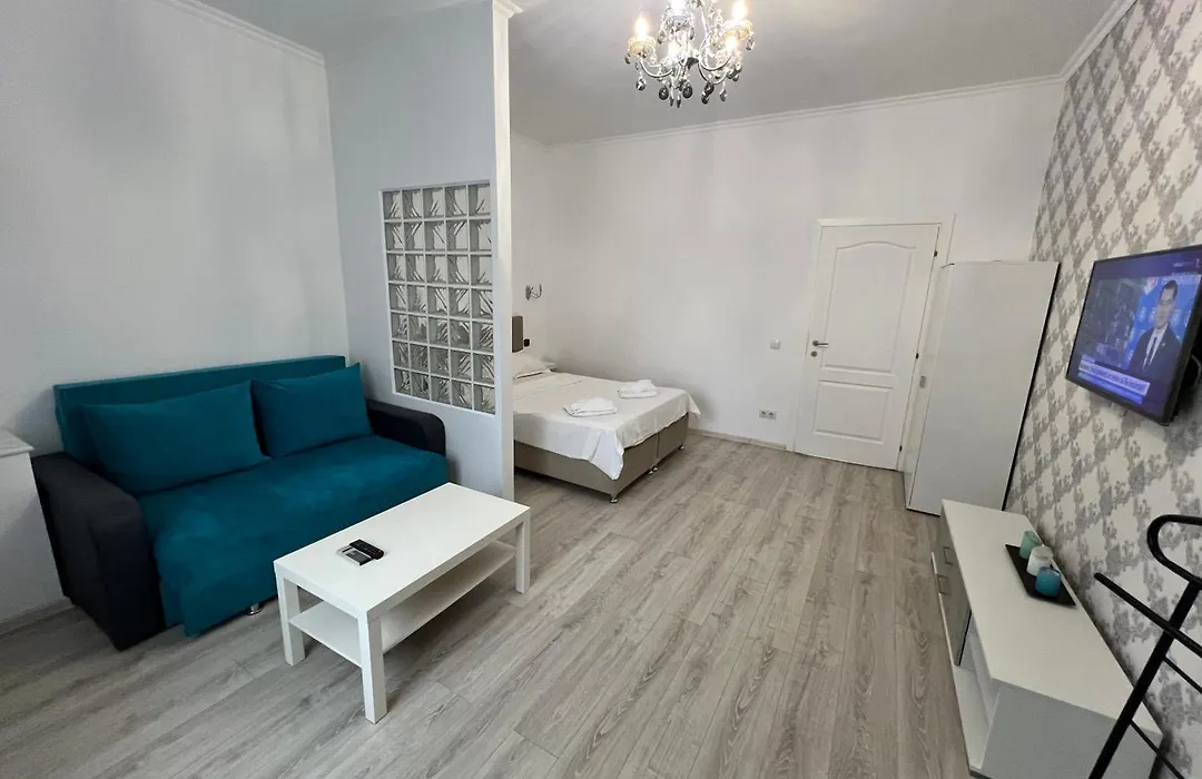 Bright & Beautiful Studio In Prime Location Walk To Everything-1