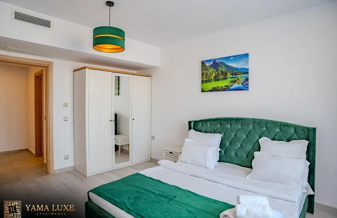 Yamaluxe Apartments - Modern & Spacious With Beautifull View-1