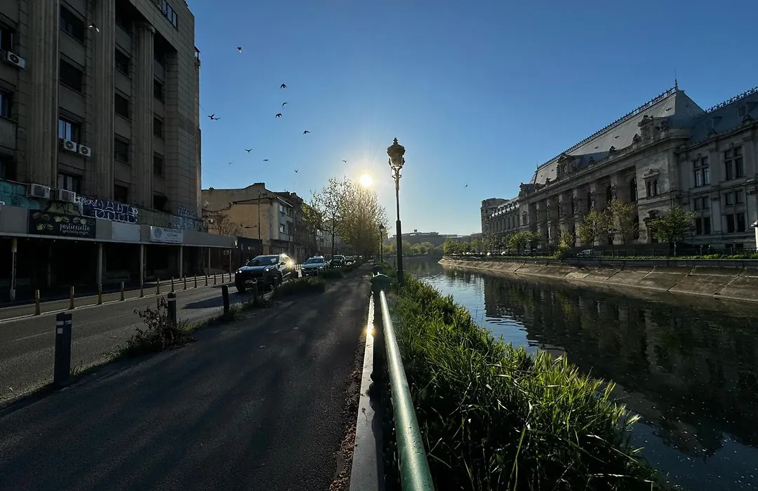 Aiastay Bucharest River Apartments-1