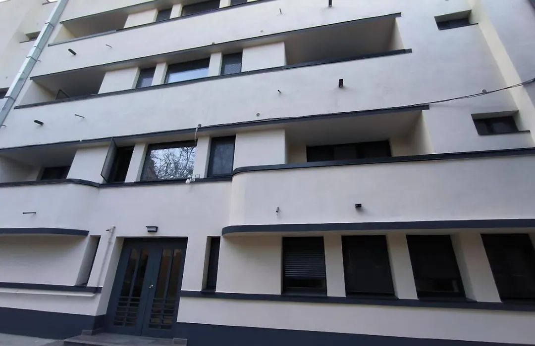 Central Chic Studio In Bucharest-1