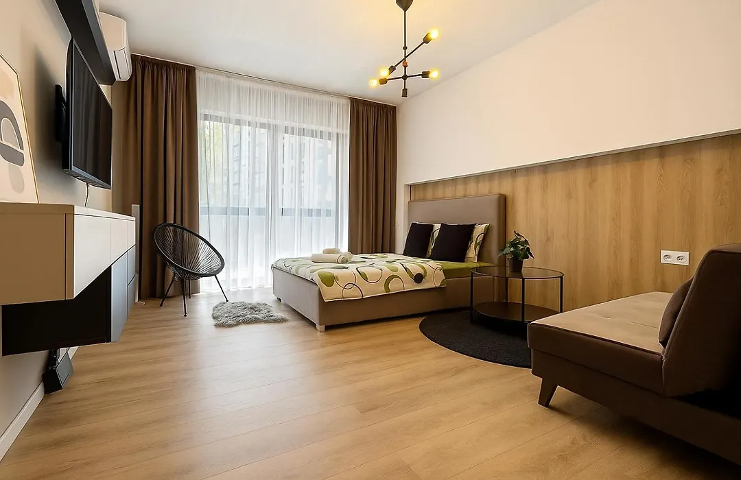 Wood Exclusive Studio-1