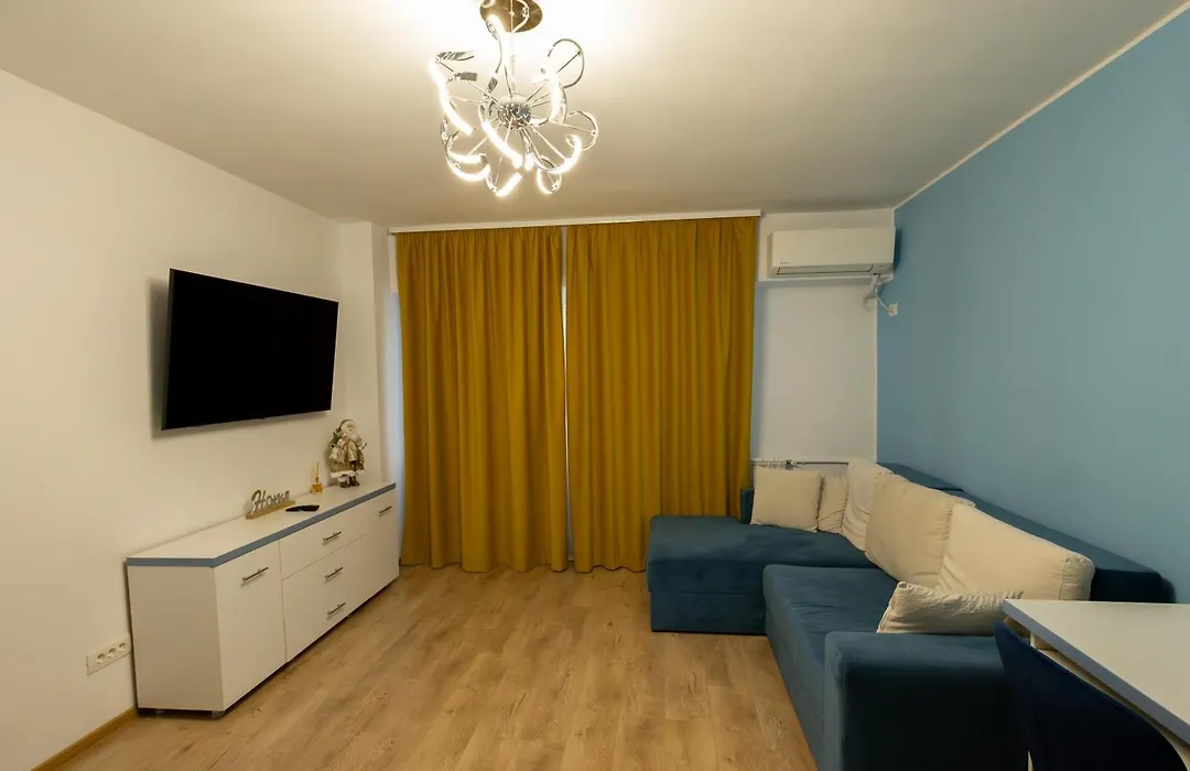 Turquoise Studio Nerva Traian-1