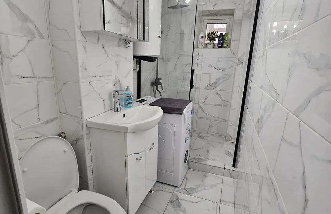 Apartament 3 dormitoare Trapezului-1
