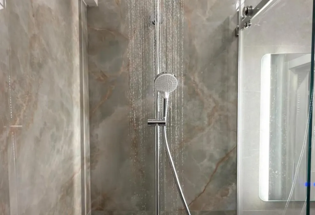 The Ascend Luxury Flat 2 Room Apartment-1