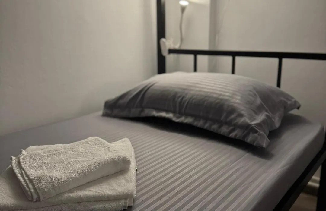 Carol 51 Hostel-1