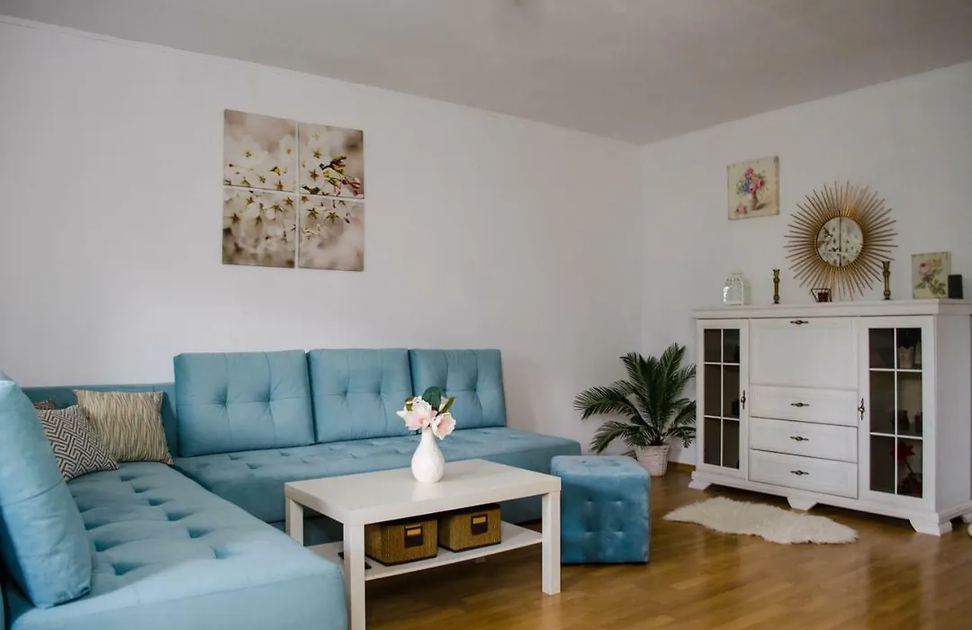 Collosal Apartment With Garden-1