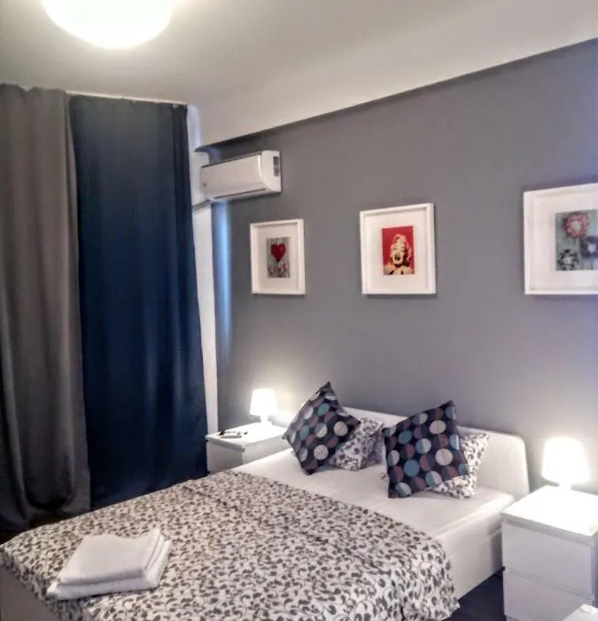 Central Bright Modern Studio-1
