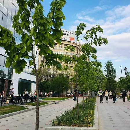 City Center Unirii Square Private Rooms With City View - Shared Amenities-3