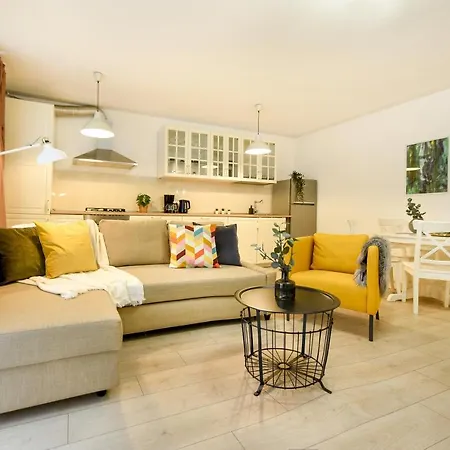 The Comfy Spot - 1 Br-Apartment & Parking Included In North Business Area-2