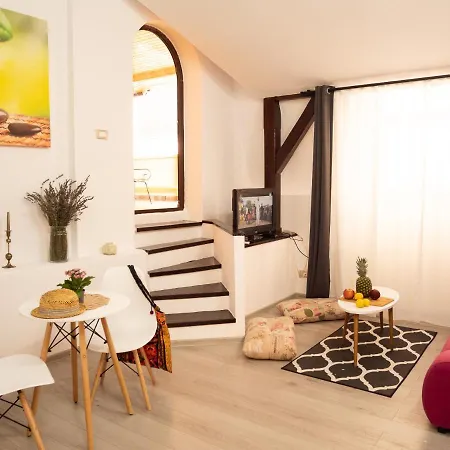 One Love Terrace Apartment-2