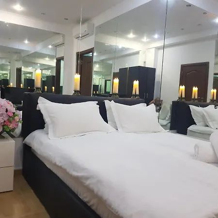 Mirrors Room Mega Mall National Arena-2