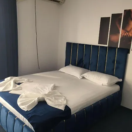 Hotel Blue-3